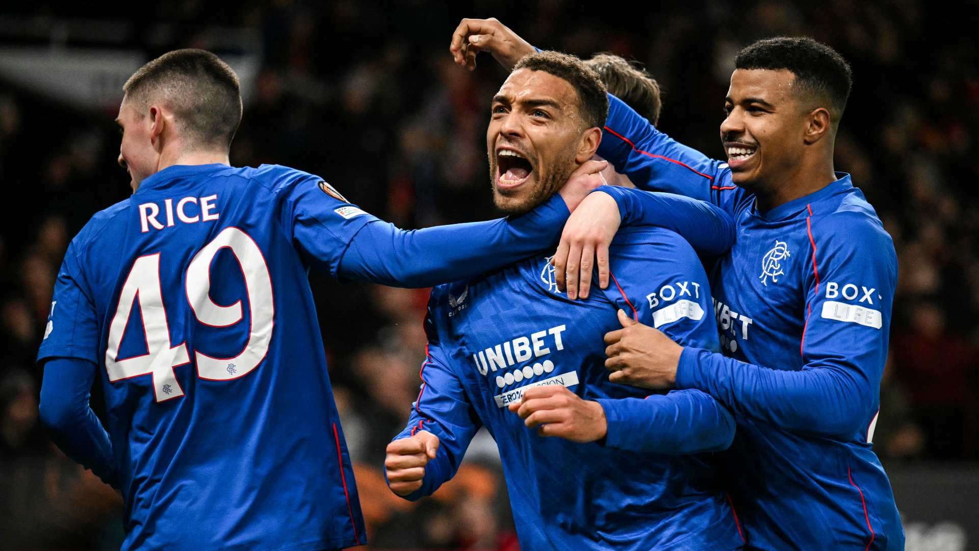 藉出色的青 藉出色的青